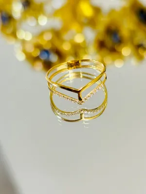 18K Gold V Ring Zircon Stone