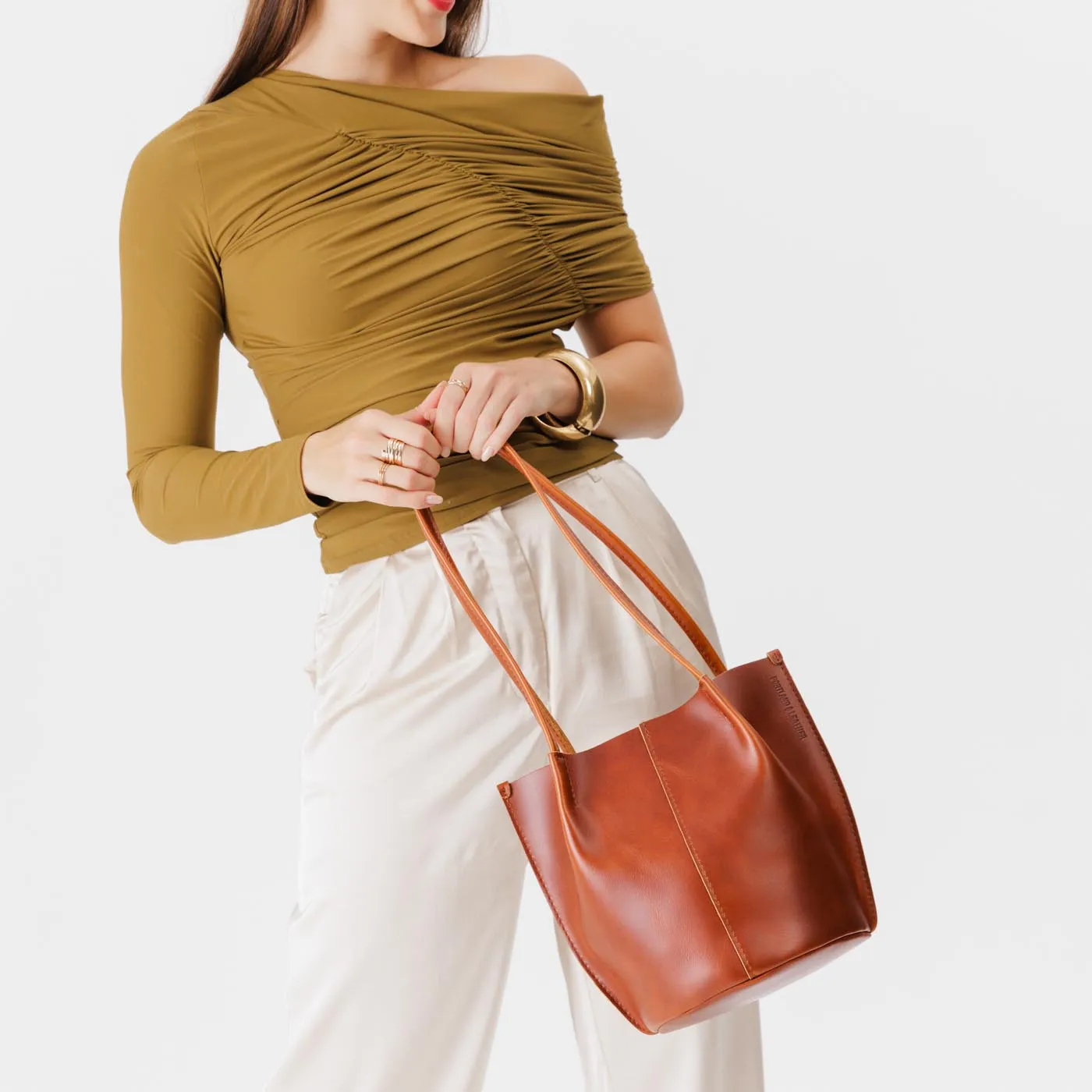 Devan Bucket Tote