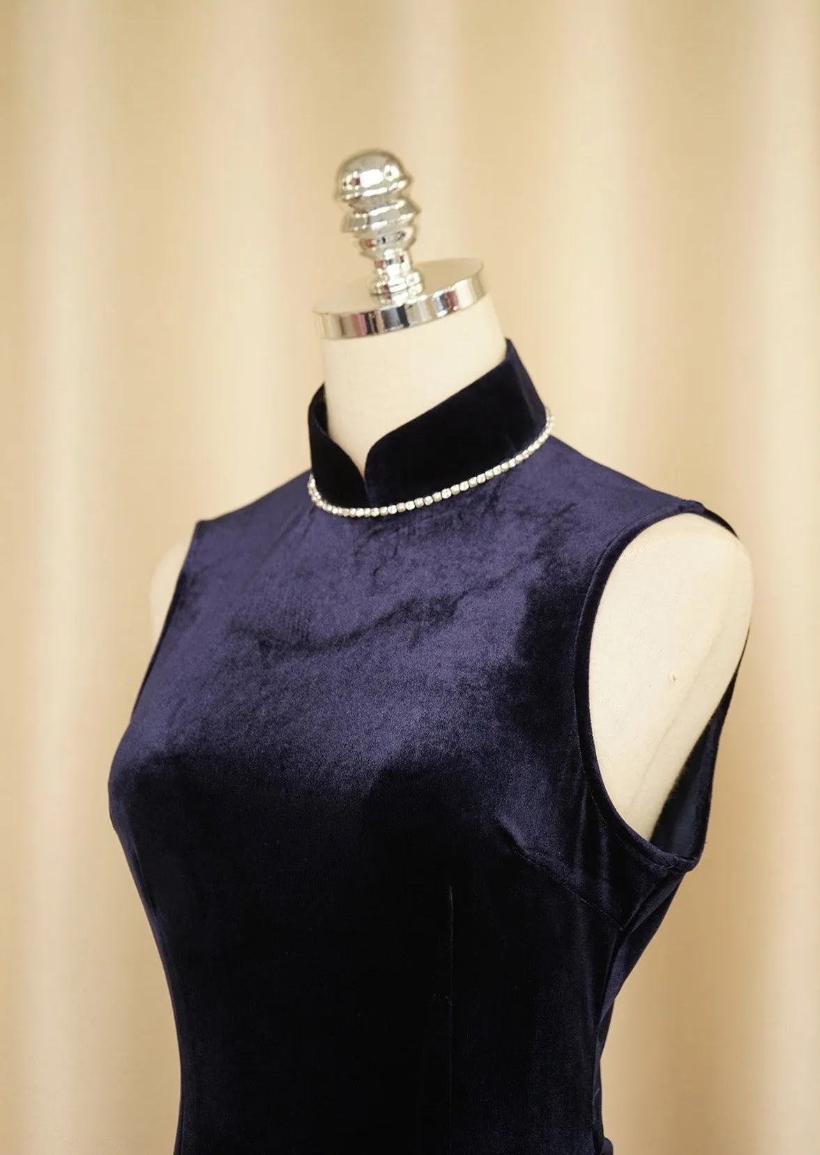 Lobelia Open Back Velvet Qipao