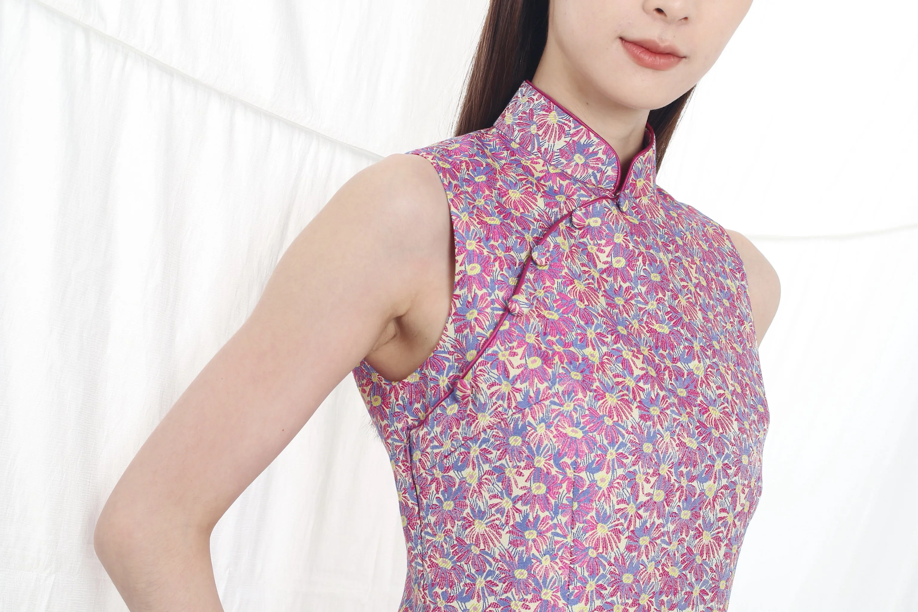 PAMELA Daisy Brocade Sleeveless Cheongsam (Purple)