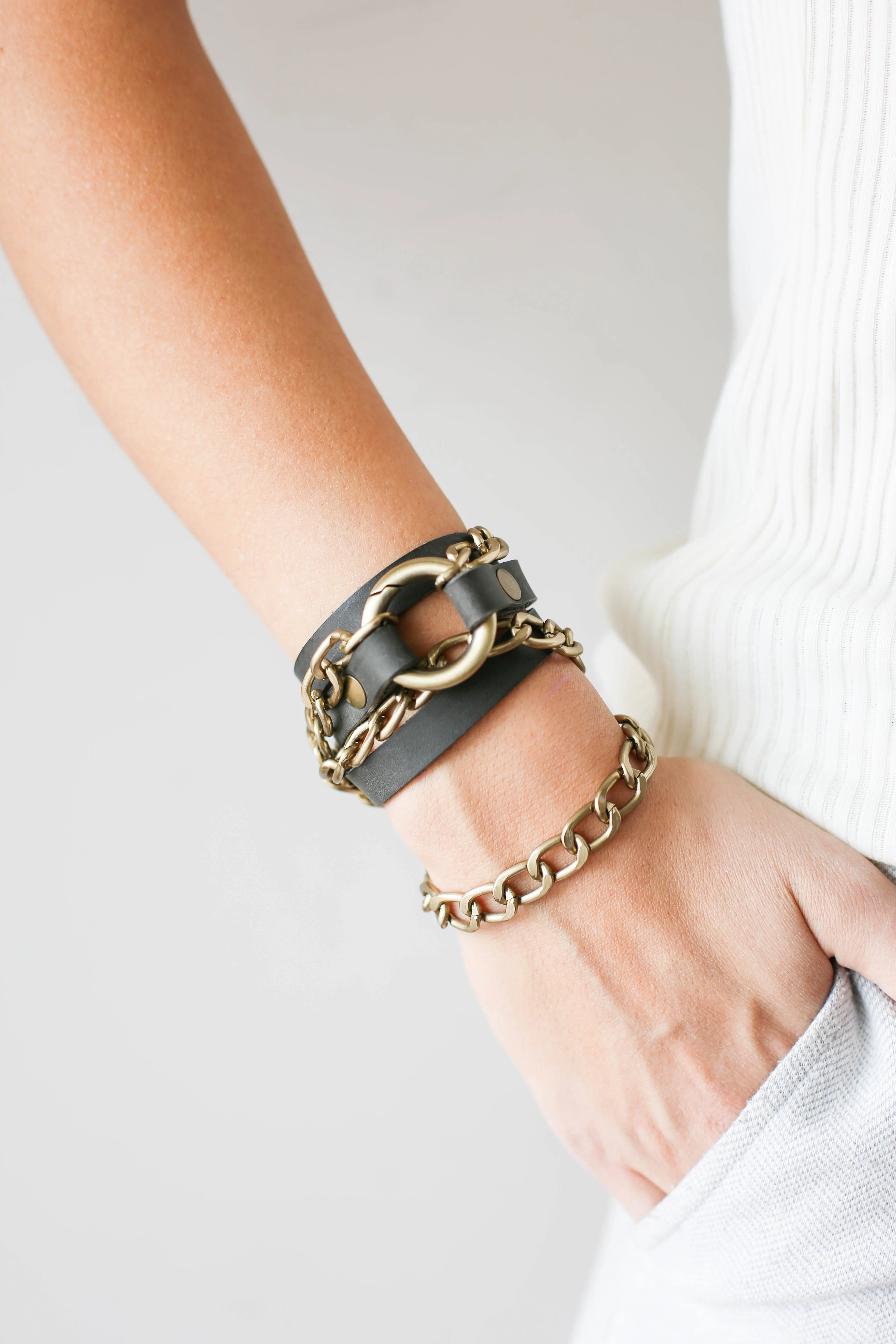 Small Ring Gray Leather Bracelet w/ Chain